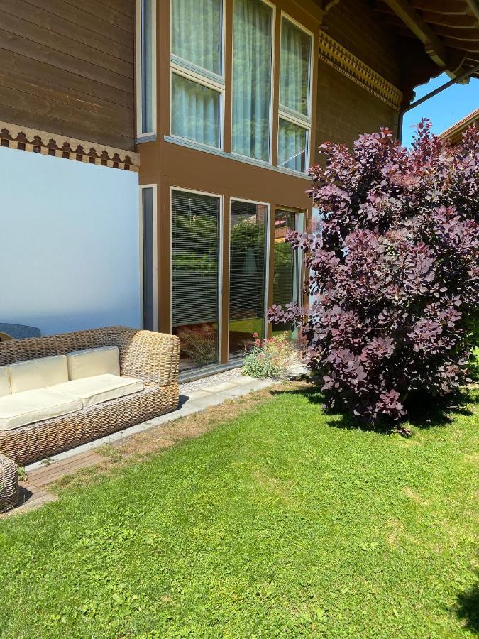 An Apartment In A Modern Swiss Chalet Iseltwald Eksteriør bilde